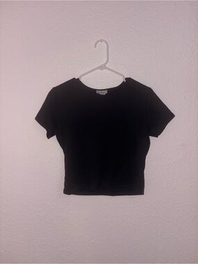 Reverse Black Short Sleeve Crewneck Crop Top
